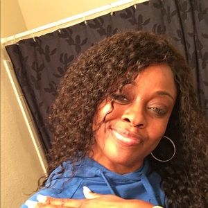 Meet your Posher, Lorinda